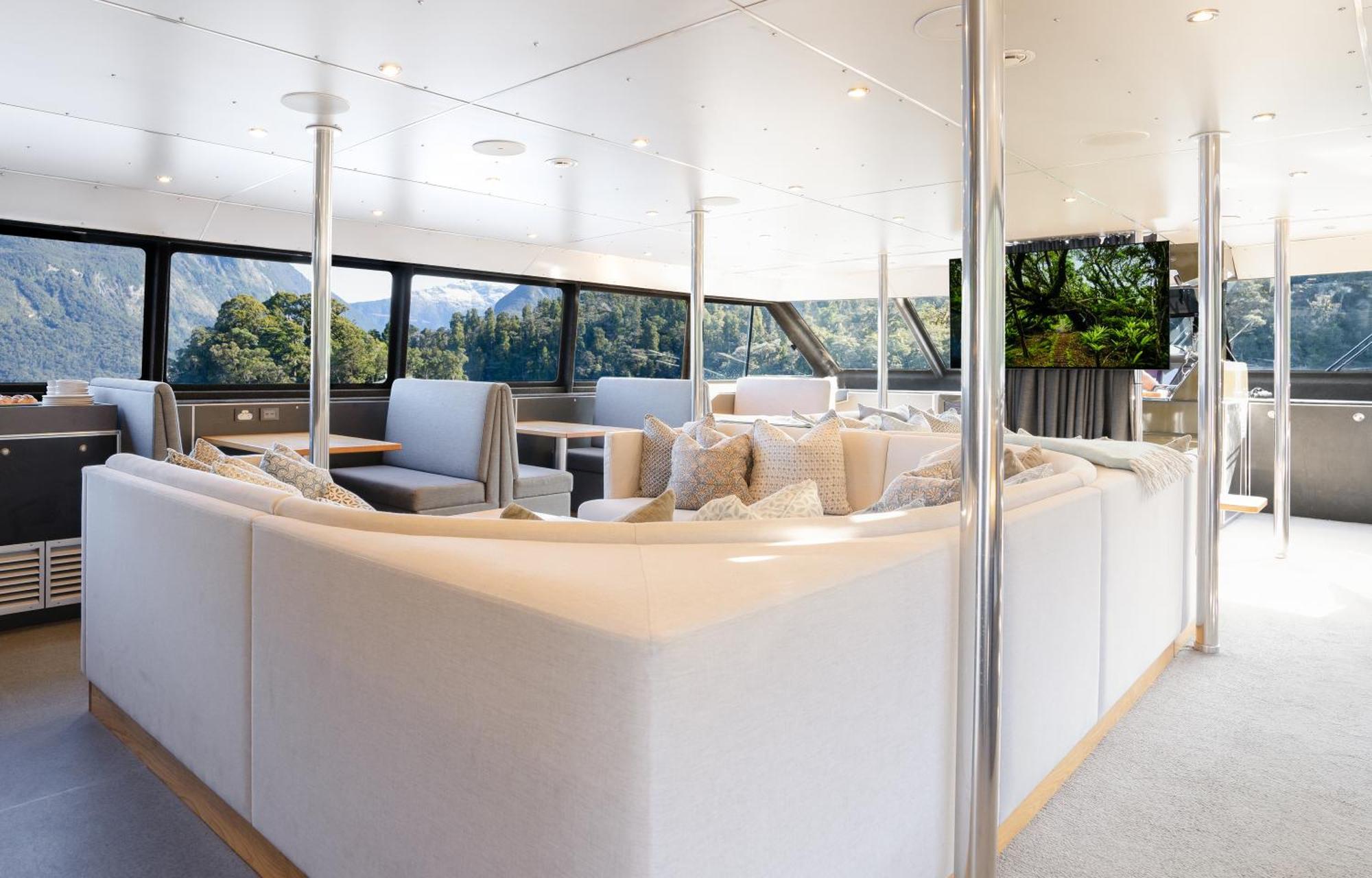 Milford Sound Overnight Cruise - Fiordland Discovery Екстериор снимка